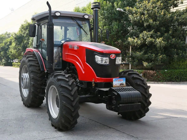 4 wheel drive tractor