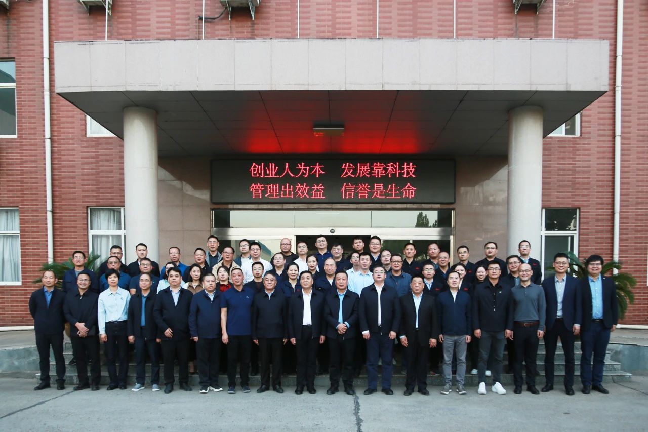 industrial-cooling-tower-manufacturers.jpg